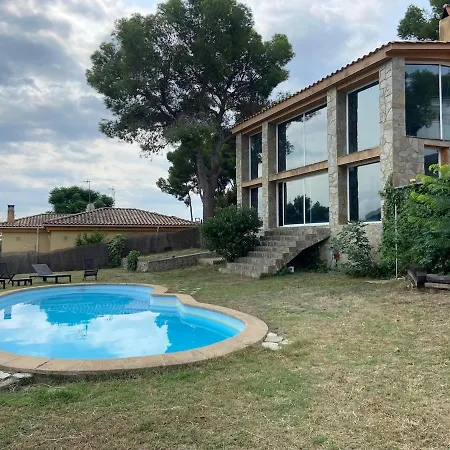 Private Pool And Garden Dom wakacyjny *