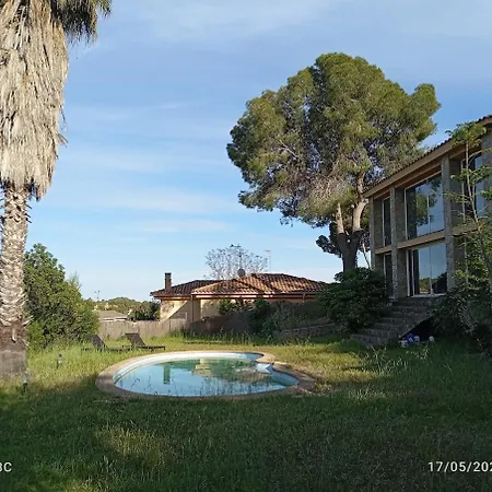 Casa de vacances Private Pool And Garden
